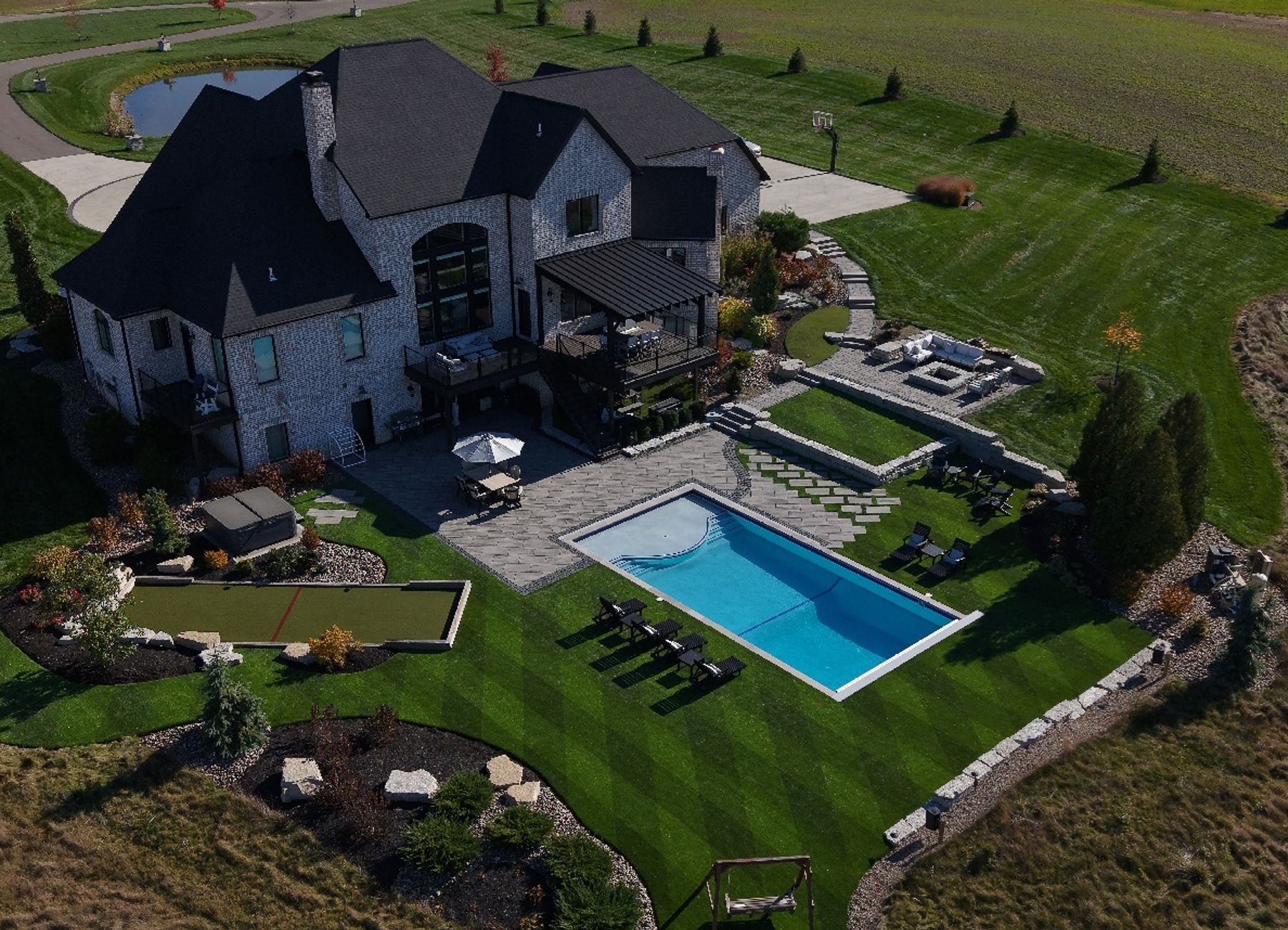 graphic of USA and canada showing their locations