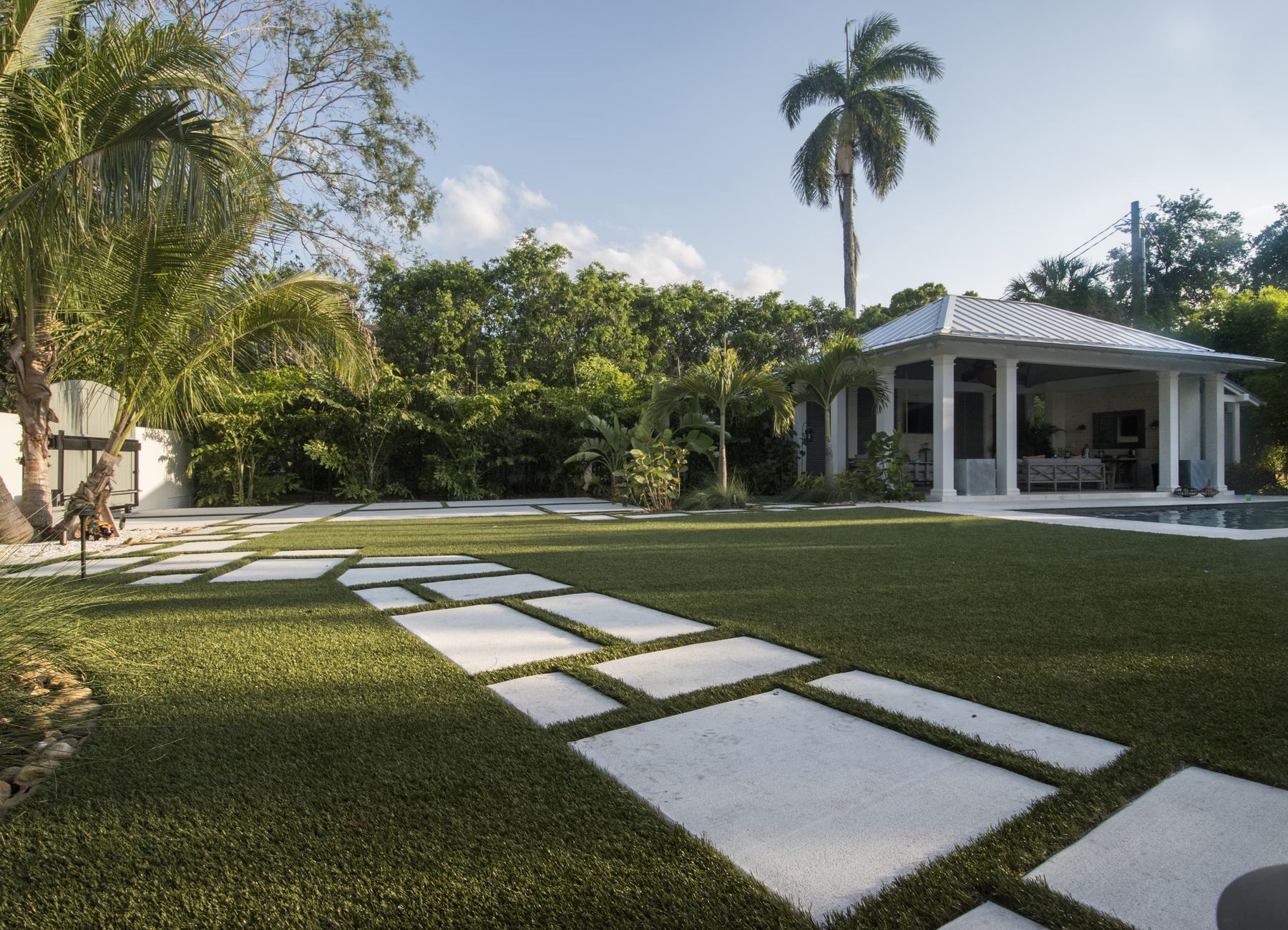 graphic of USA and canada showing their locations